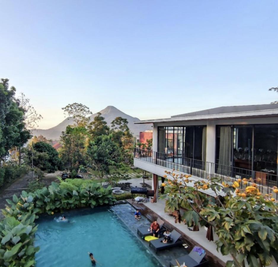 The Mumbul Villa And Hotel Trawas Exterior foto